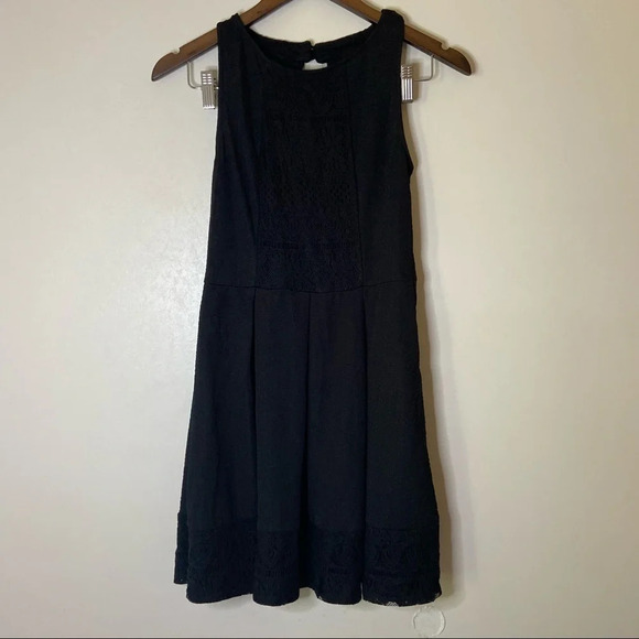 Lace Midi / Mini Dress Black Sleeveless Pleated Open Back Dress Size Small Event - Picture 13 of 13